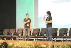 Drupal Camp Brasil - November 2011 - Giving a talk on Drupal Performance